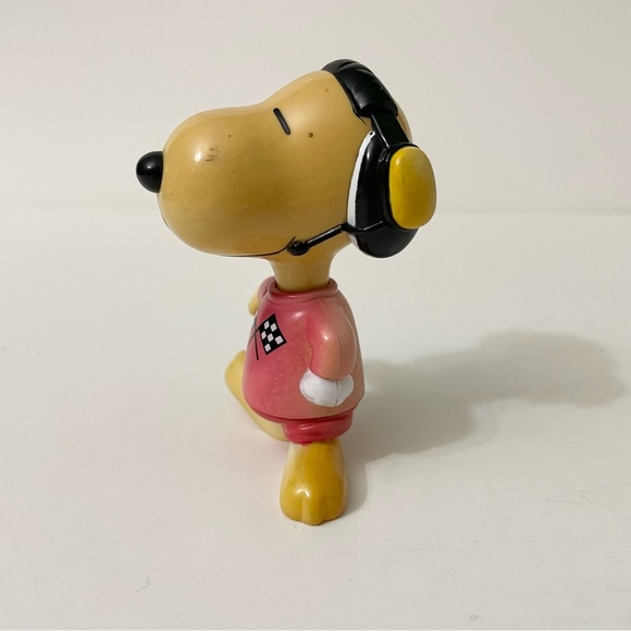 Snoopy World Tour Macau Figure Toy - Picture 8 of 11